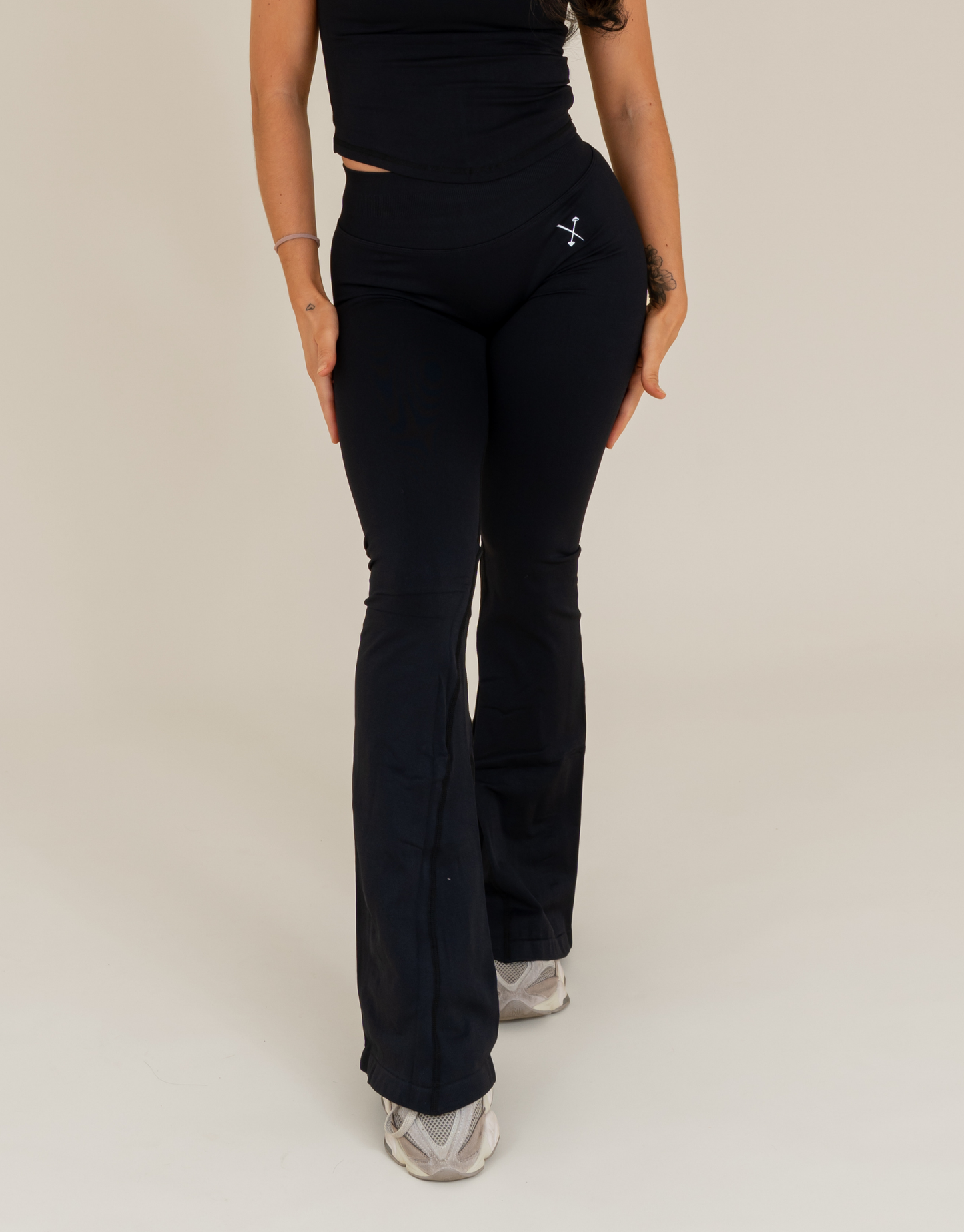 Seamless Sculpt Flares - Black