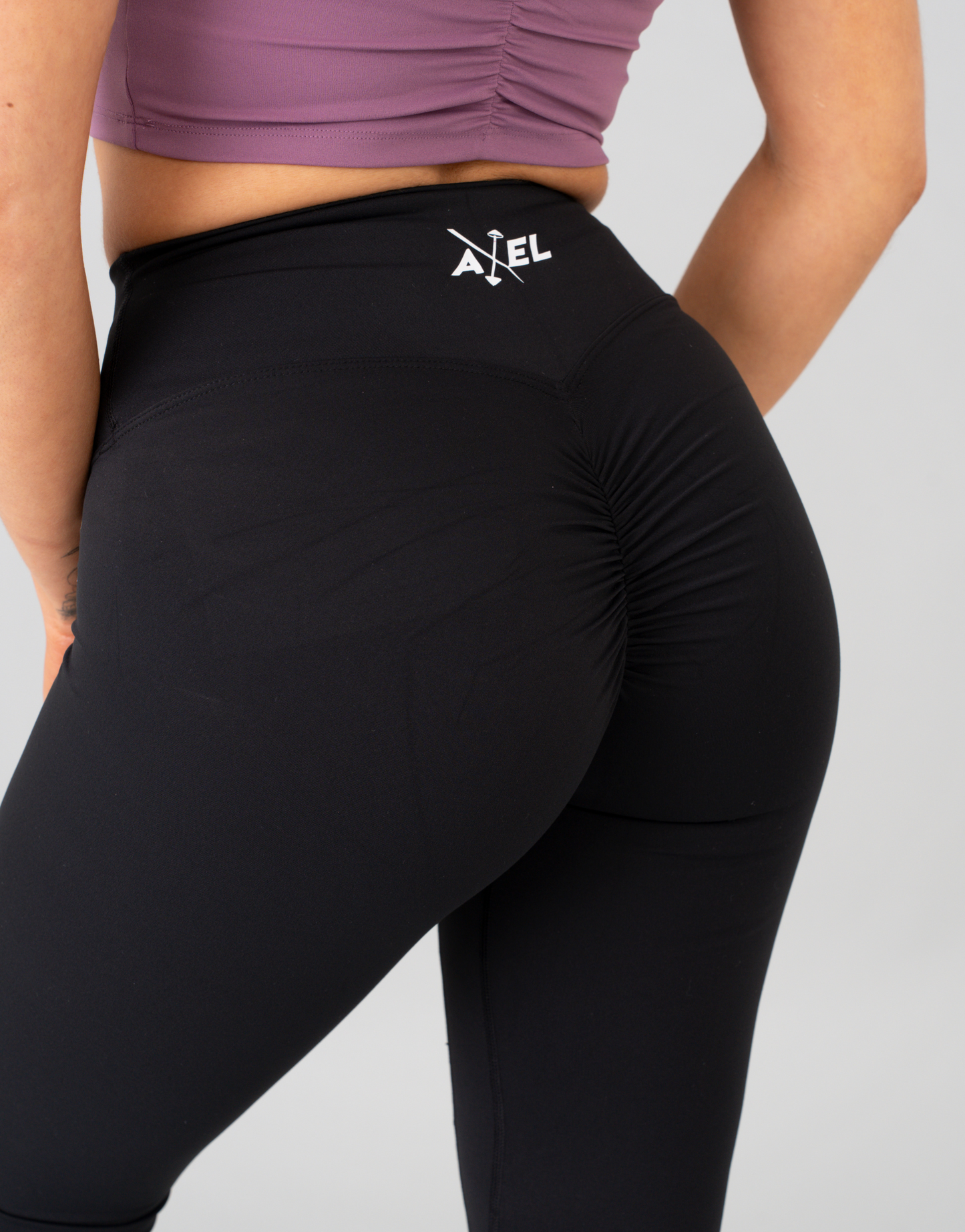 January Subscription - Snatched Silk Scrunch Leggings Black