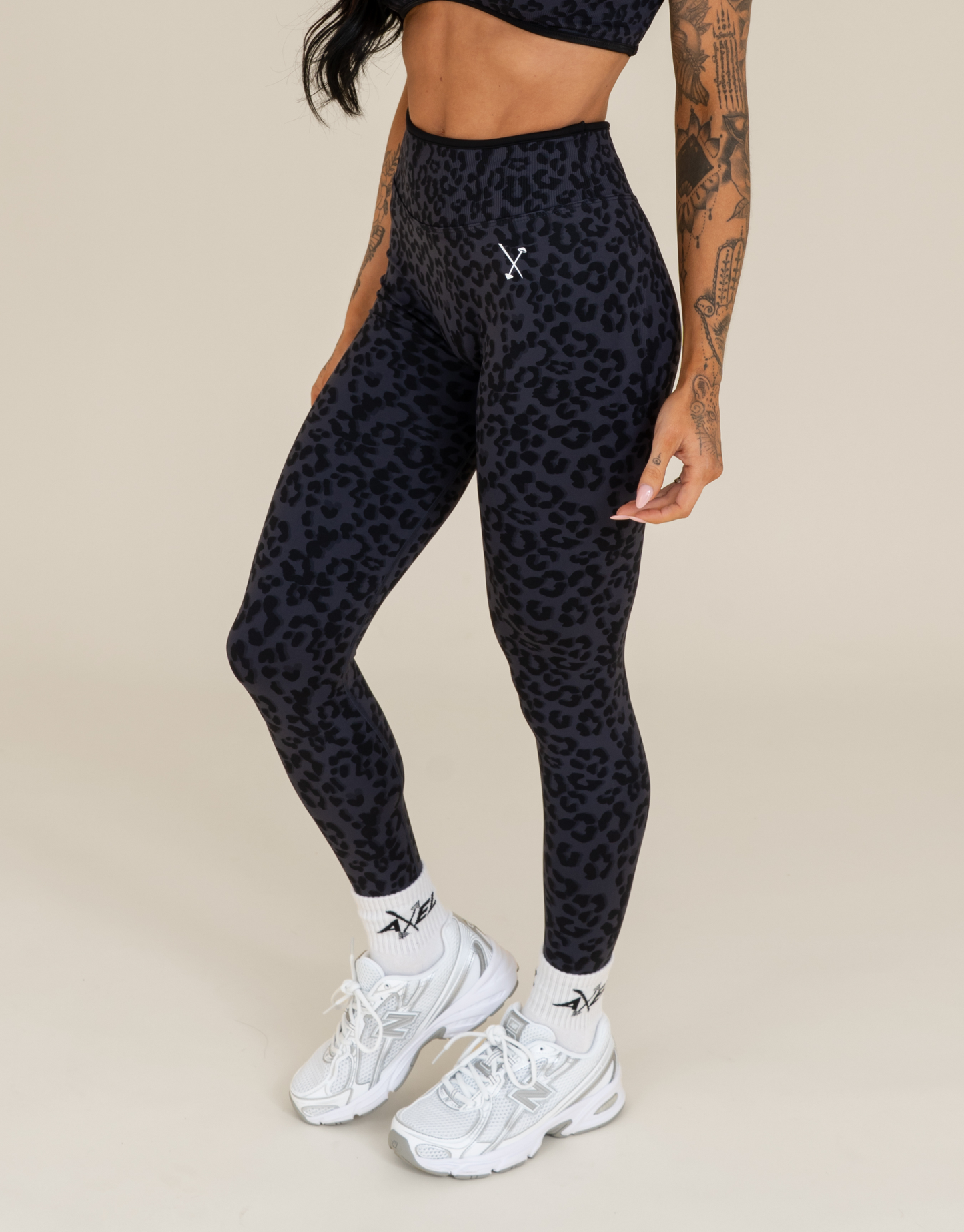 Compression Leggings - Black Leopard