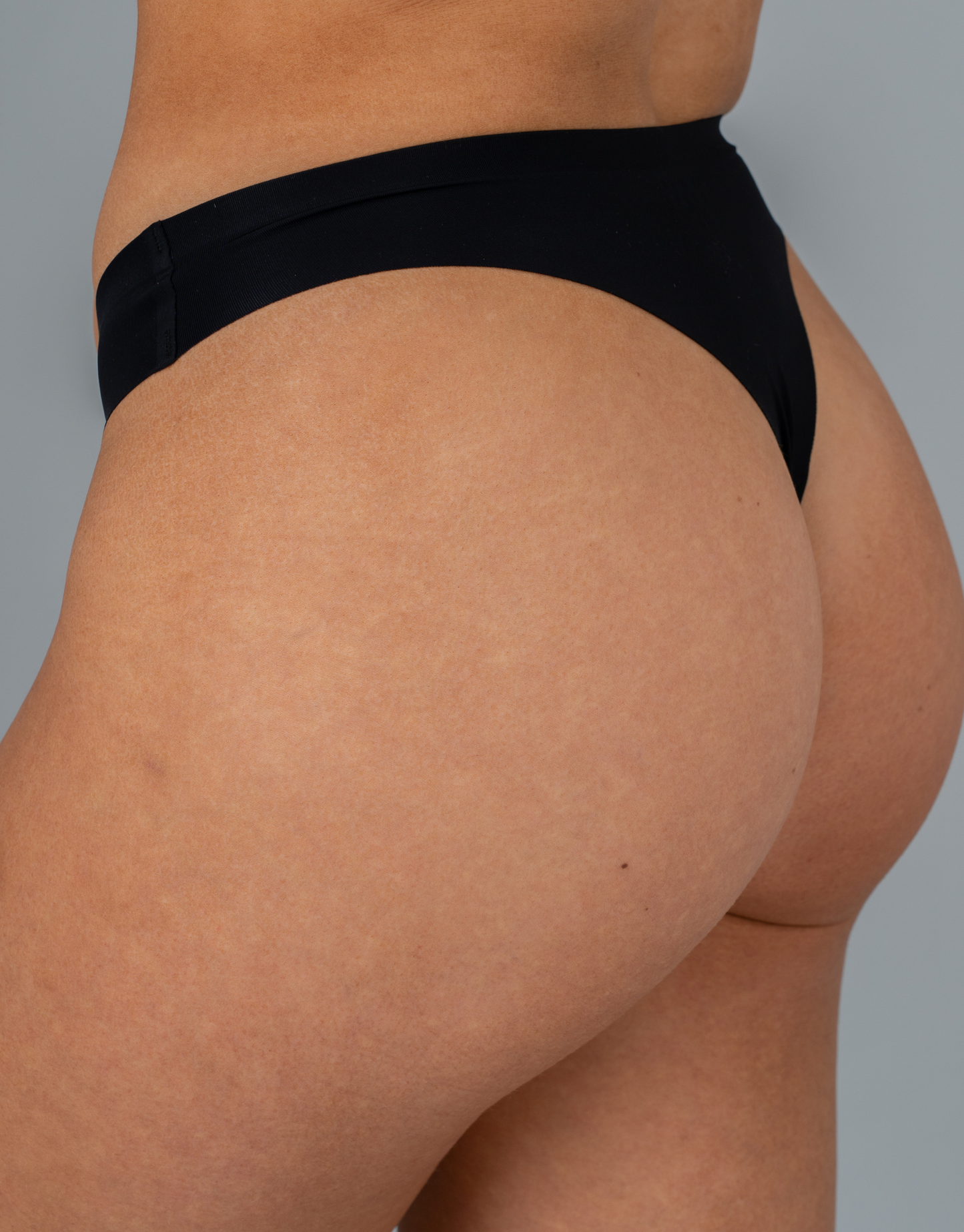 Seamless Thong Brief - Black