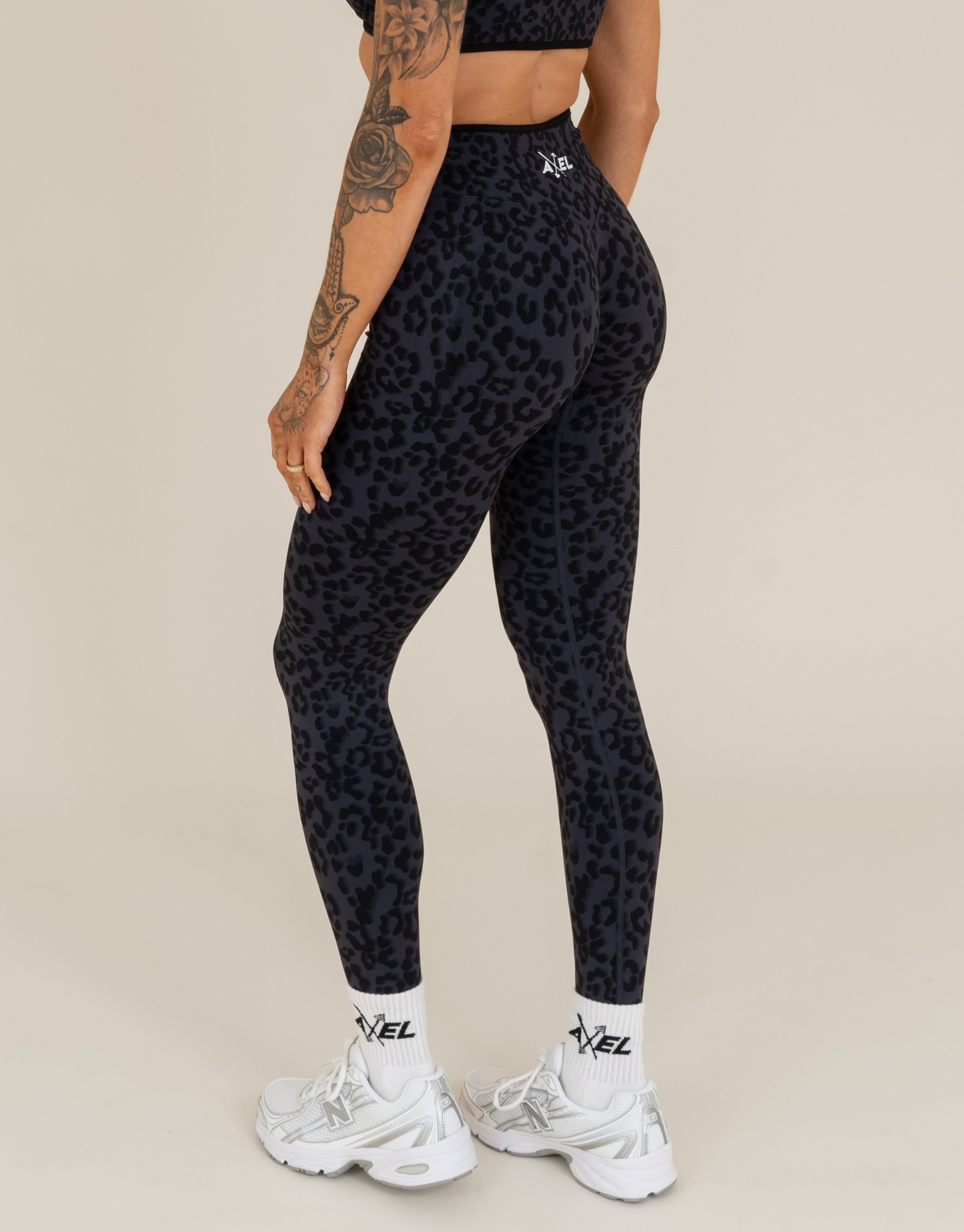 Compression Leggings - Black Leopard