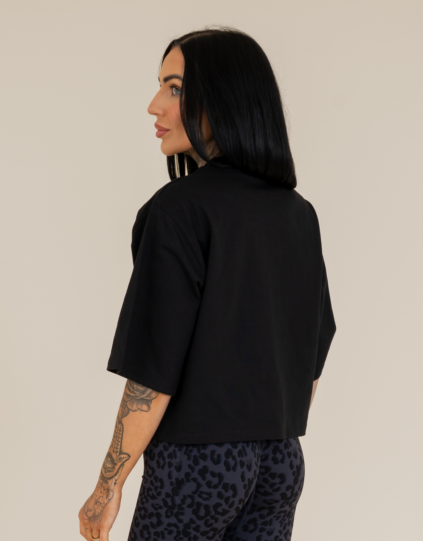 Essential Cropped T-Shirt - Black