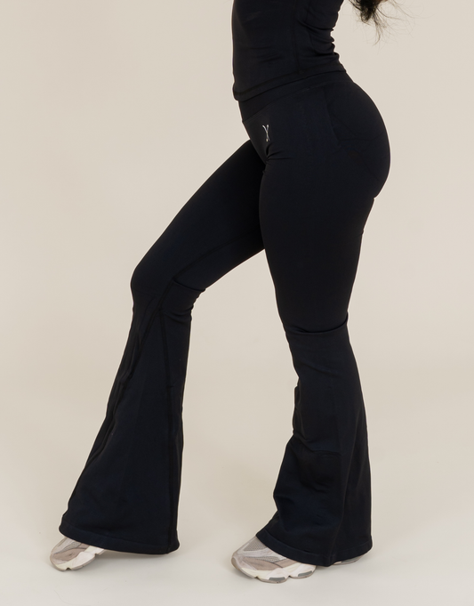 Seamless Sculpt Flares - Black