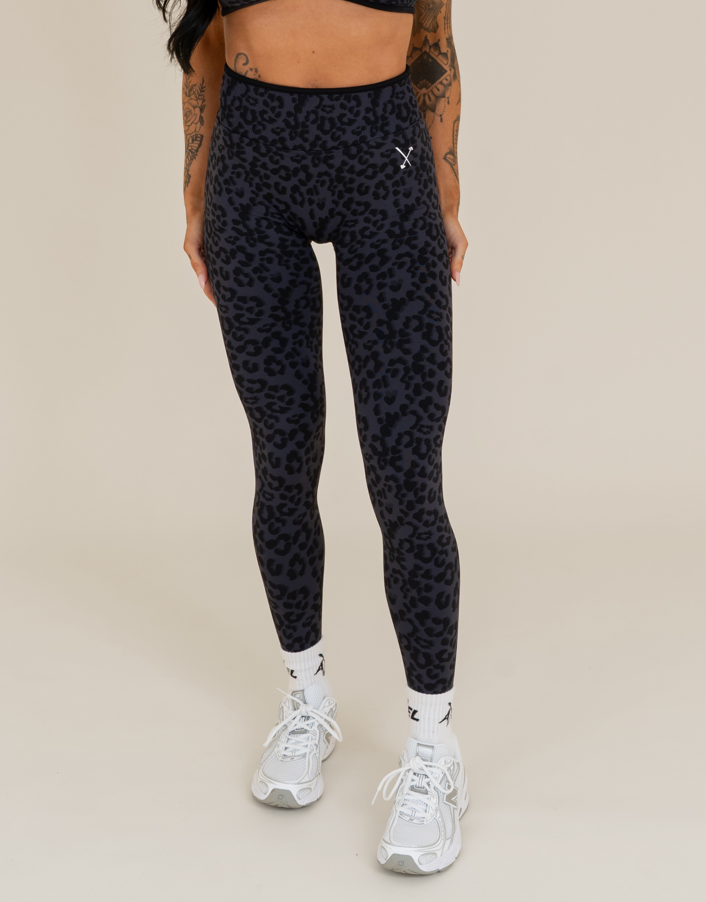 Compression Leggings - Black Leopard