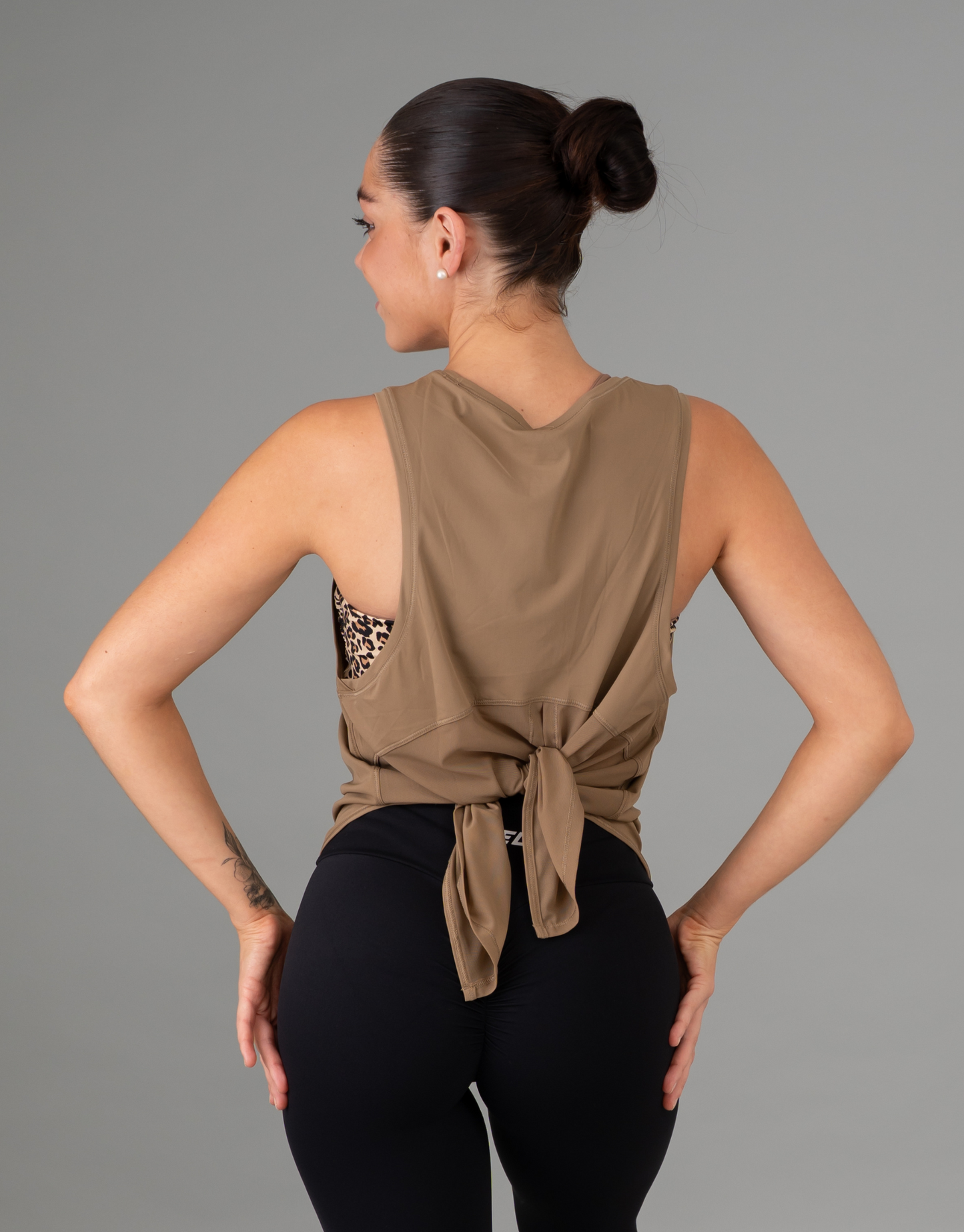 Riven Multi Way T-shirt Tan